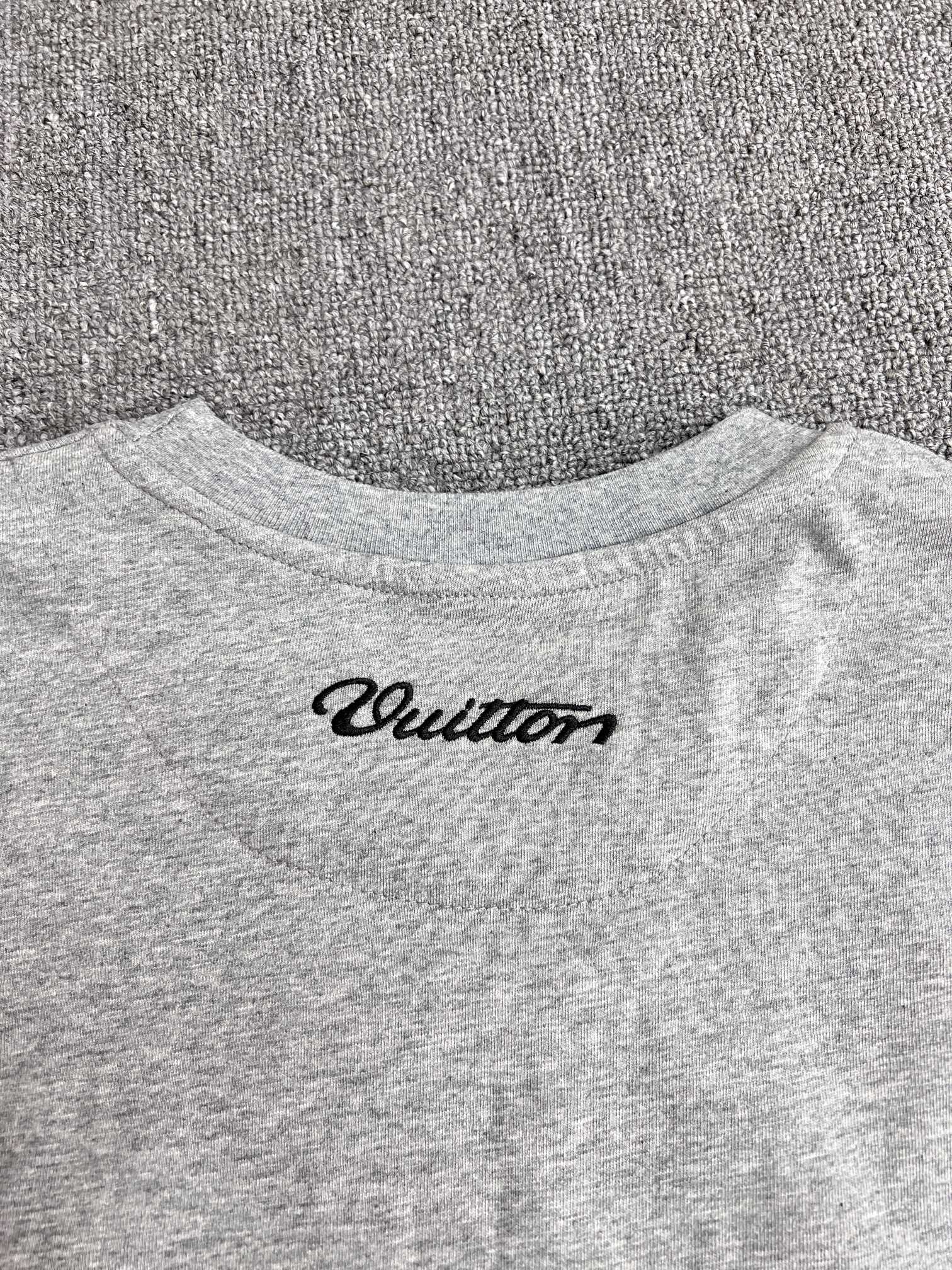 LuxluxHouse Best Quality Clothes T-shirt Louis Vuitton