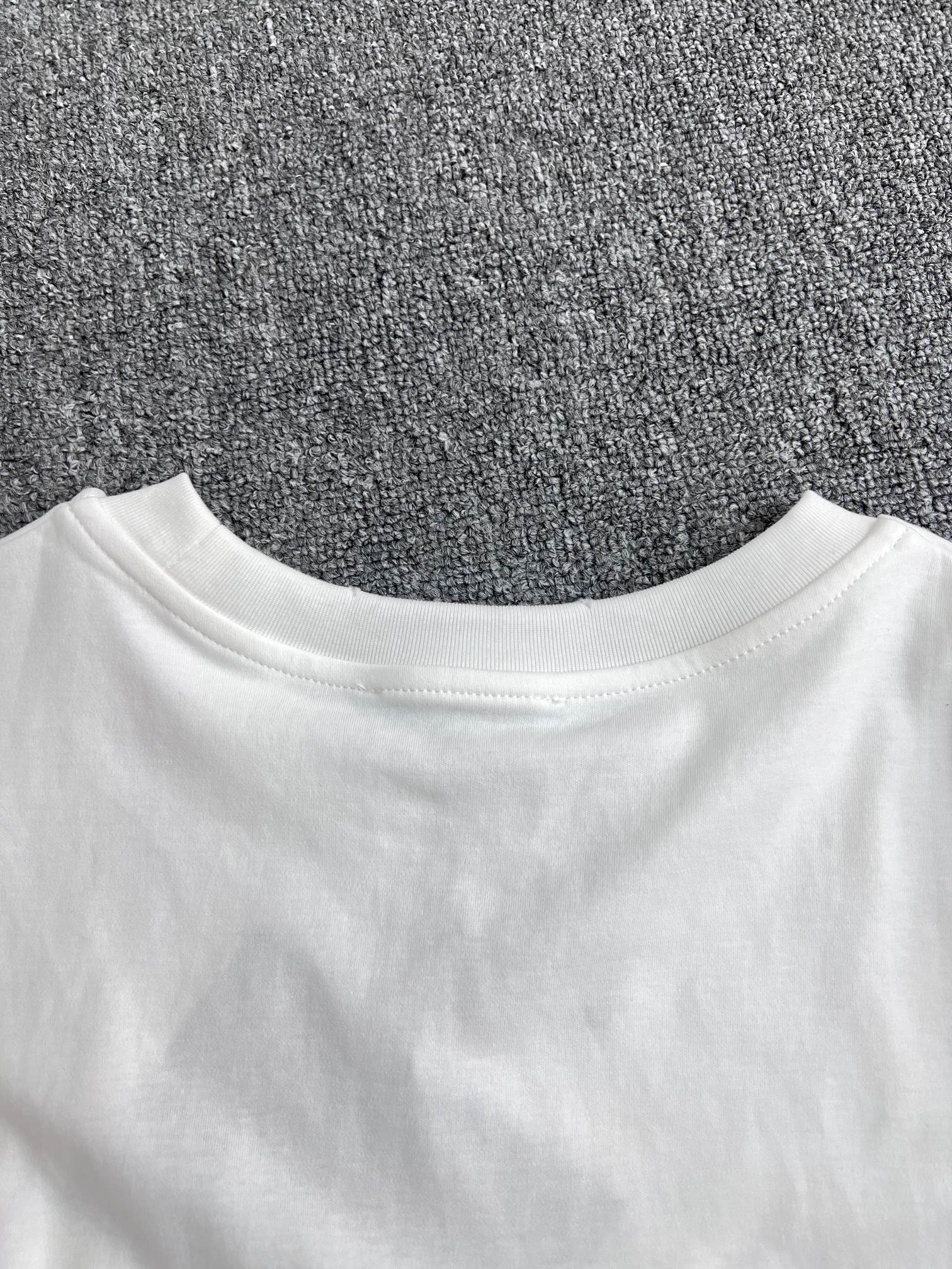 LuxluxHouse Best Quality Clothes T-shirt Prada