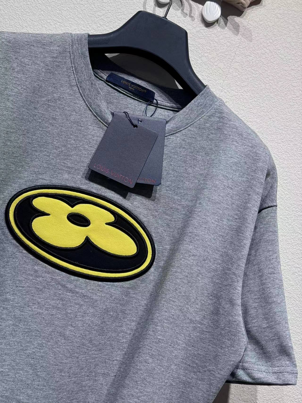 LuxluxHouse Best Quality Clothes T-shirt Louis Vuitton