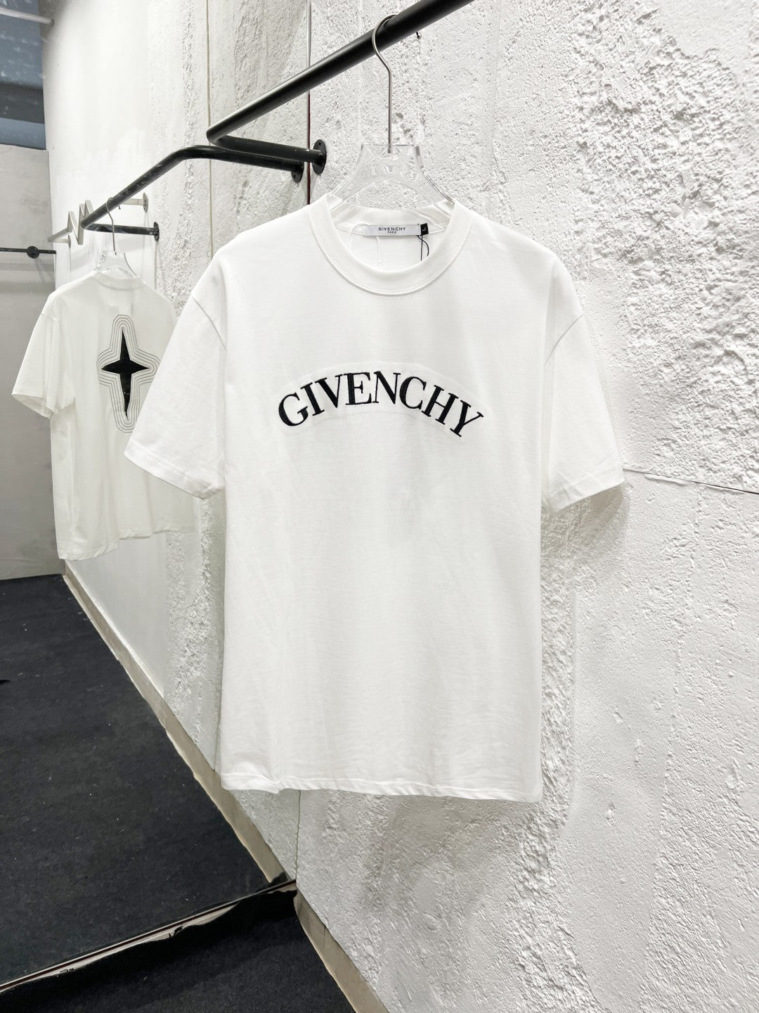 LuxluxHouse Best Quality Clothes Givenchy T-shirt