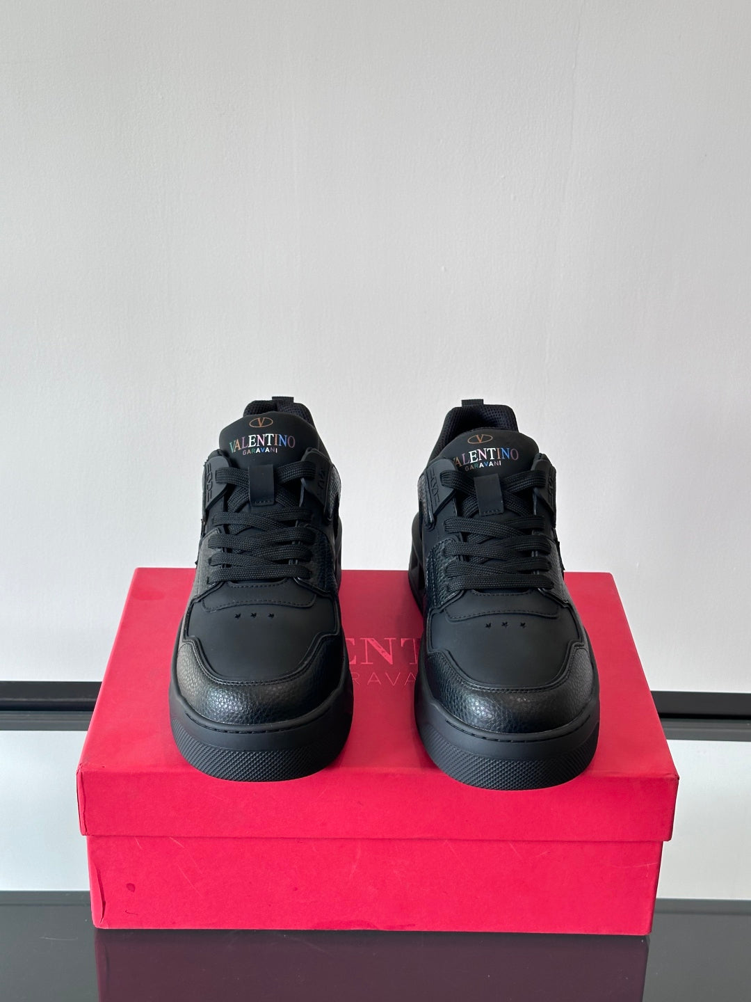LuxluxHouse Best Quality Shoes Valentino