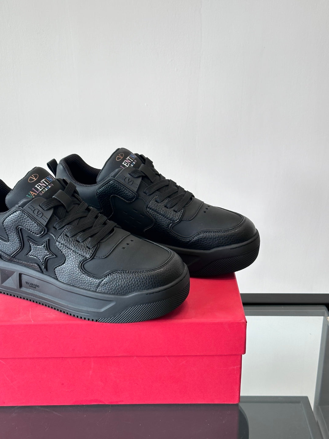 LuxluxHouse Best Quality Shoes Valentino