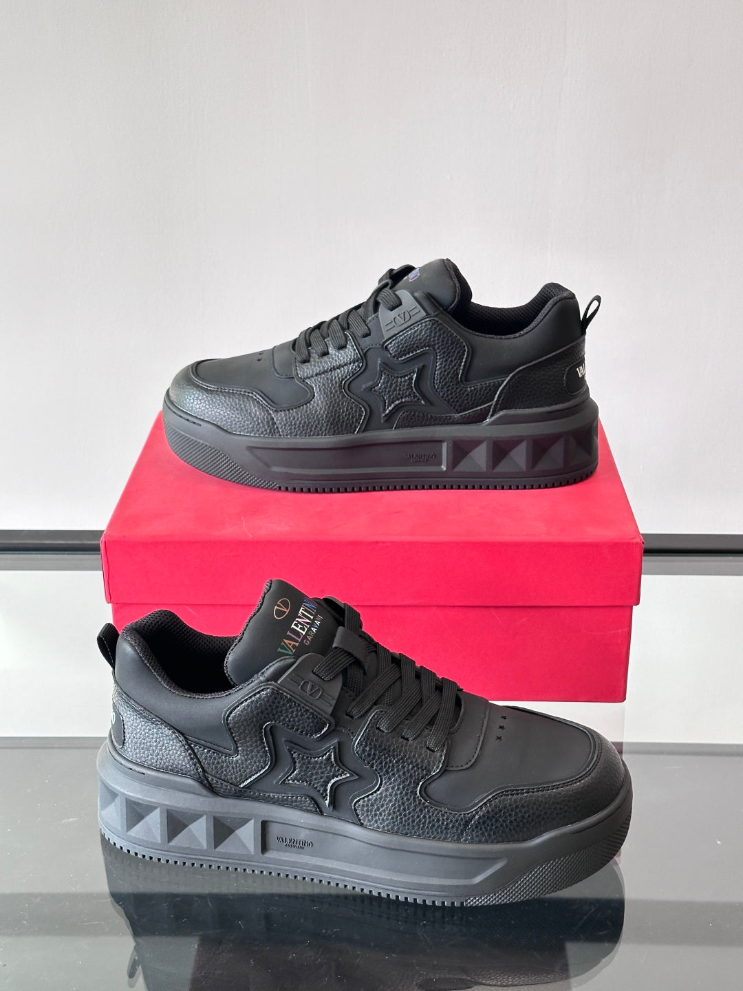 LuxluxHouse Best Quality Shoes Valentino