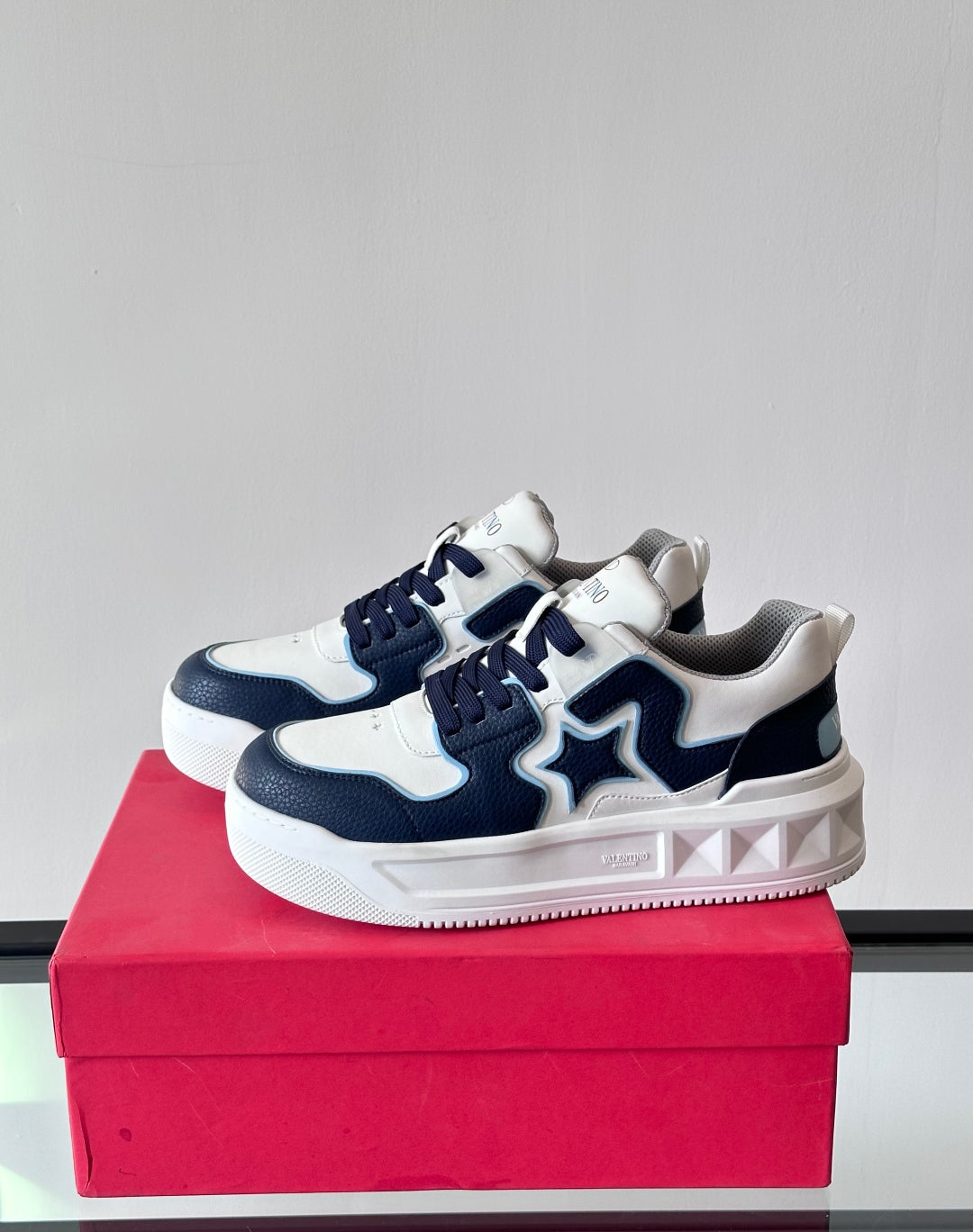 LuxluxHouse Best Quality Shoes Valentino