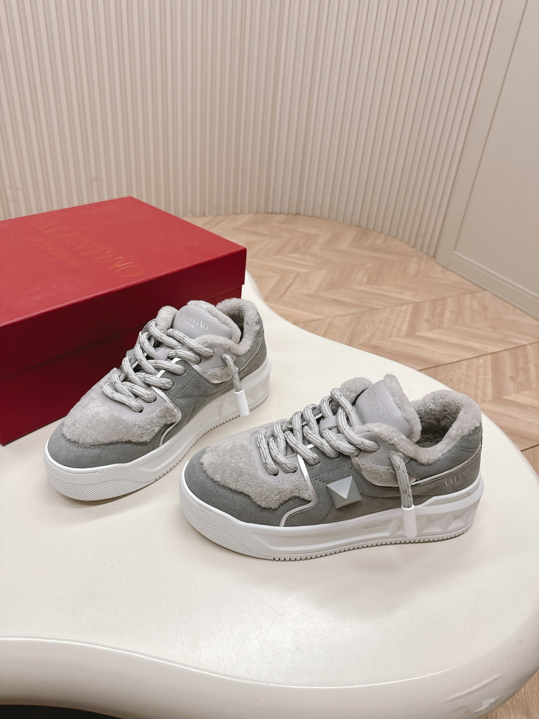 LuxluxHouse Best Quality Valentino Women Shoes