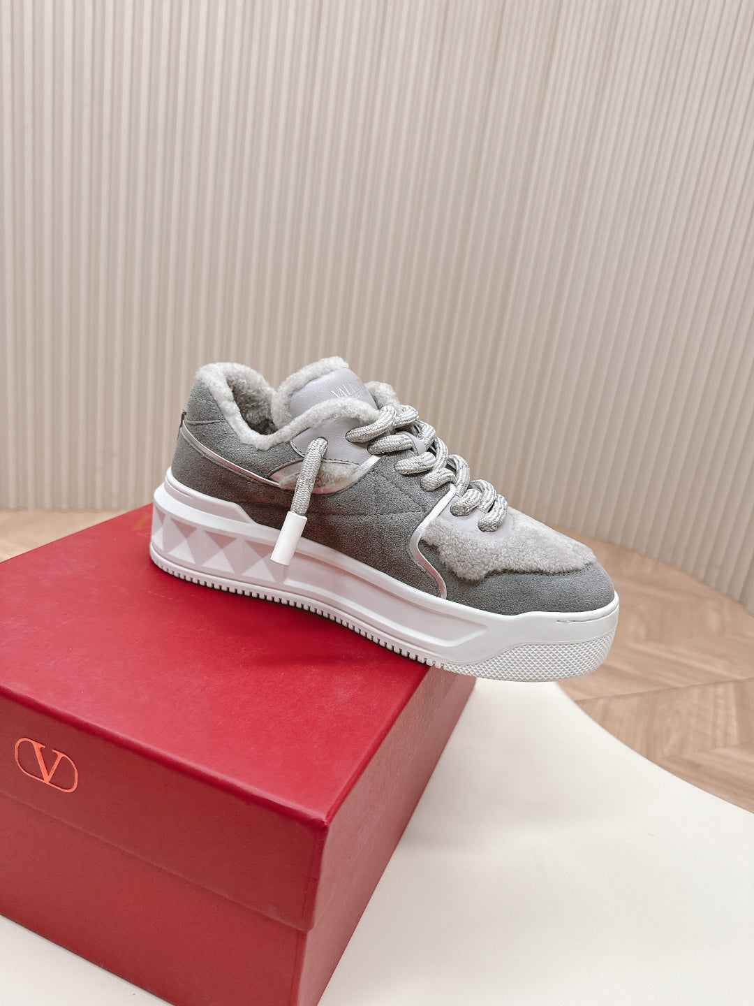 LuxluxHouse Best Quality Valentino Women Shoes