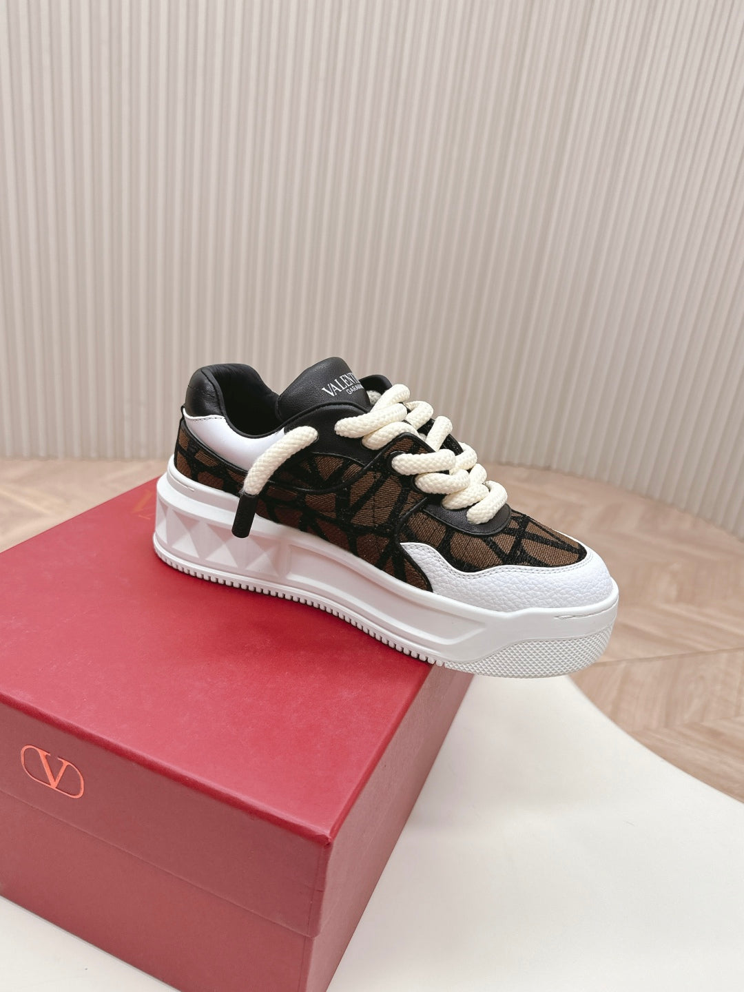 LuxluxHouse Best Quality Valentino Women Shoes