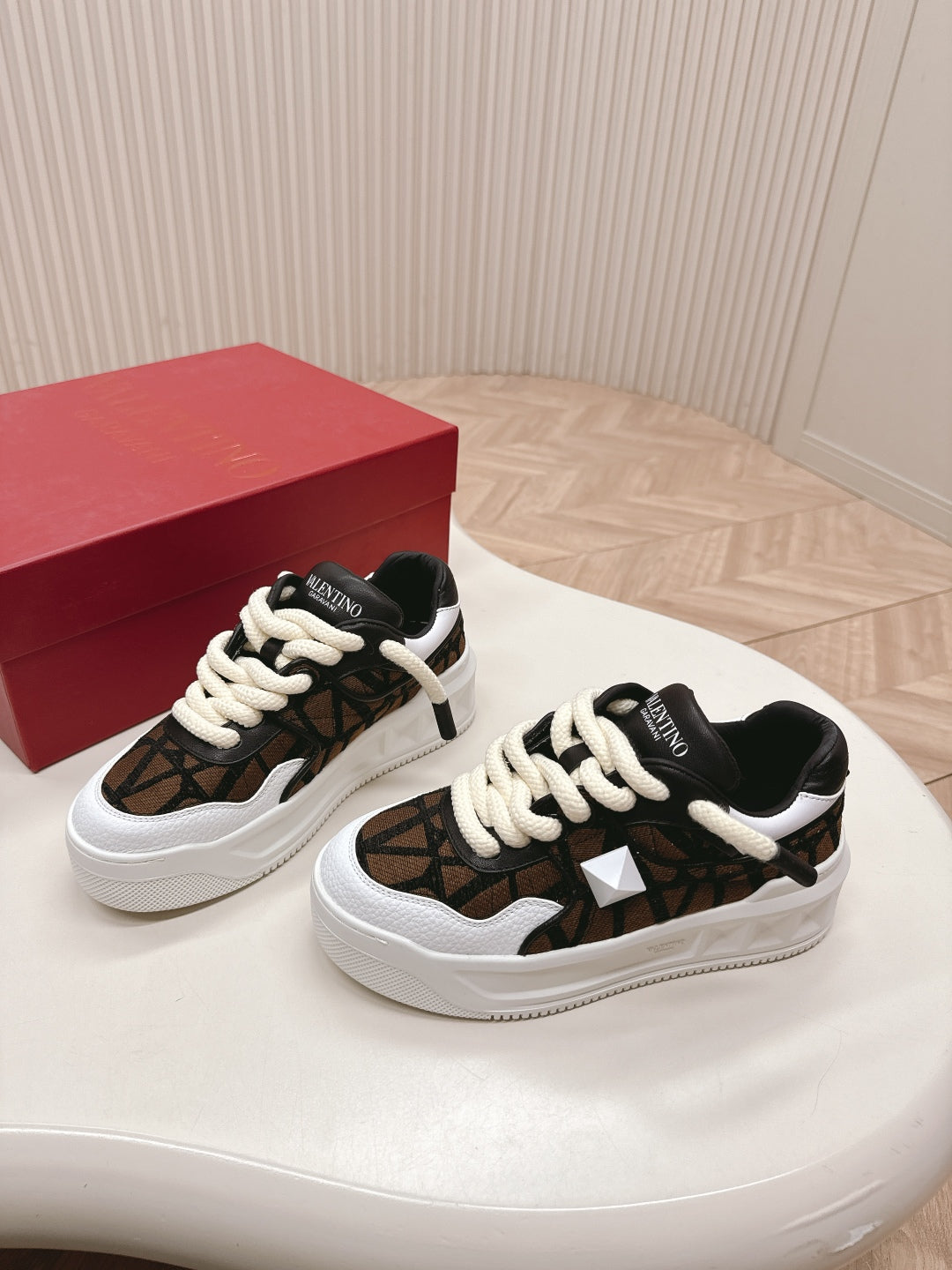 LuxluxHouse Best Quality Valentino Women Shoes