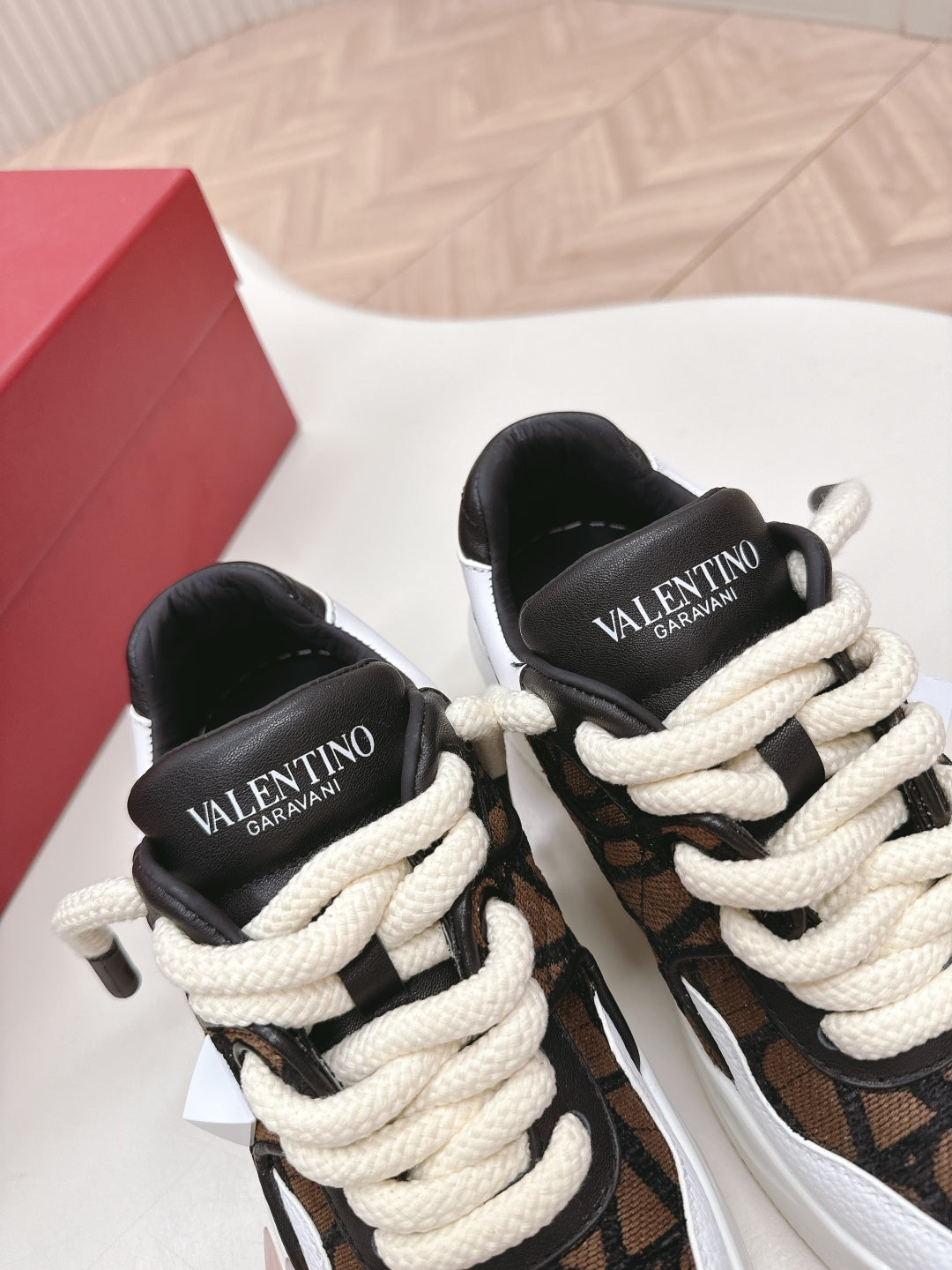 LuxluxHouse Best Quality Valentino Women Shoes