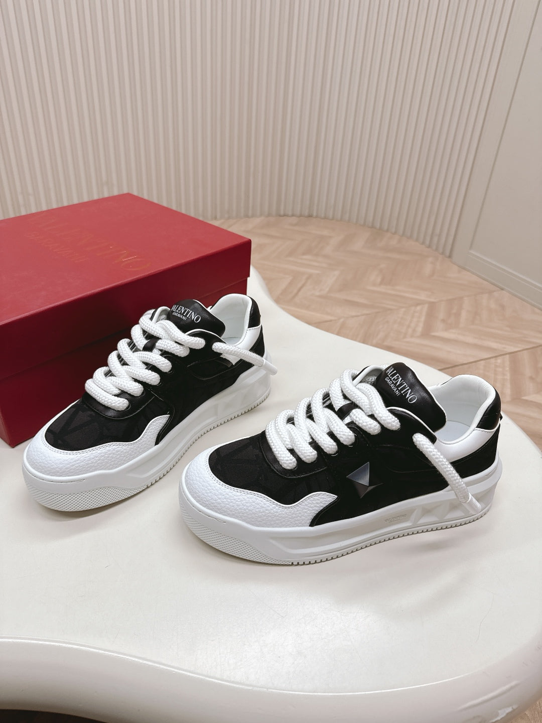 LuxluxHouse Best Quality Valentino Women Shoes