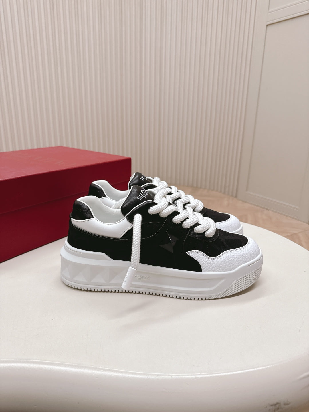 LuxluxHouse Best Quality Valentino Women Shoes