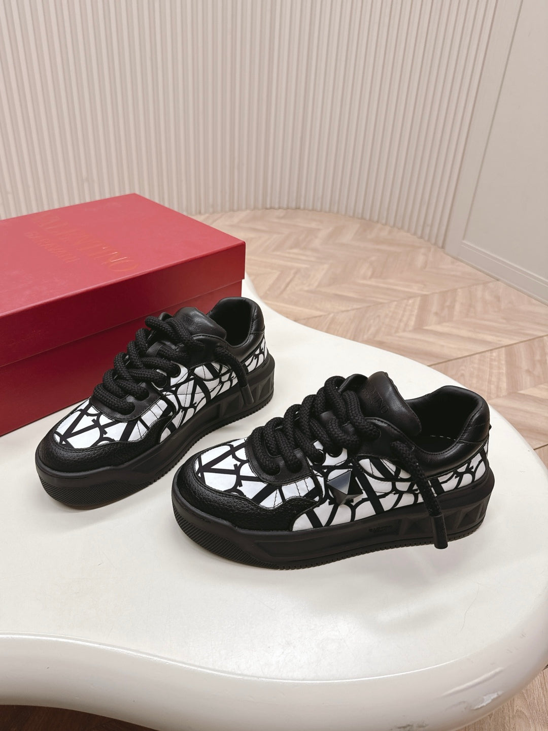 LuxluxHouse Best Quality Valentino Women Shoes