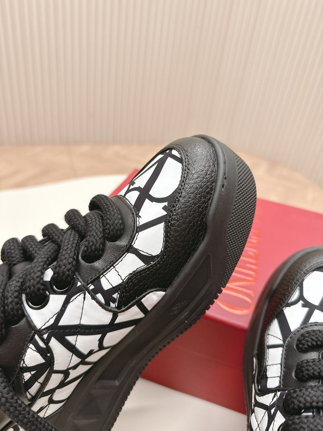 LuxluxHouse Best Quality Valentino Women Shoes