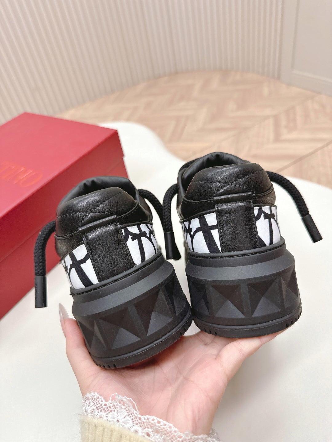 LuxluxHouse Best Quality Valentino Women Shoes