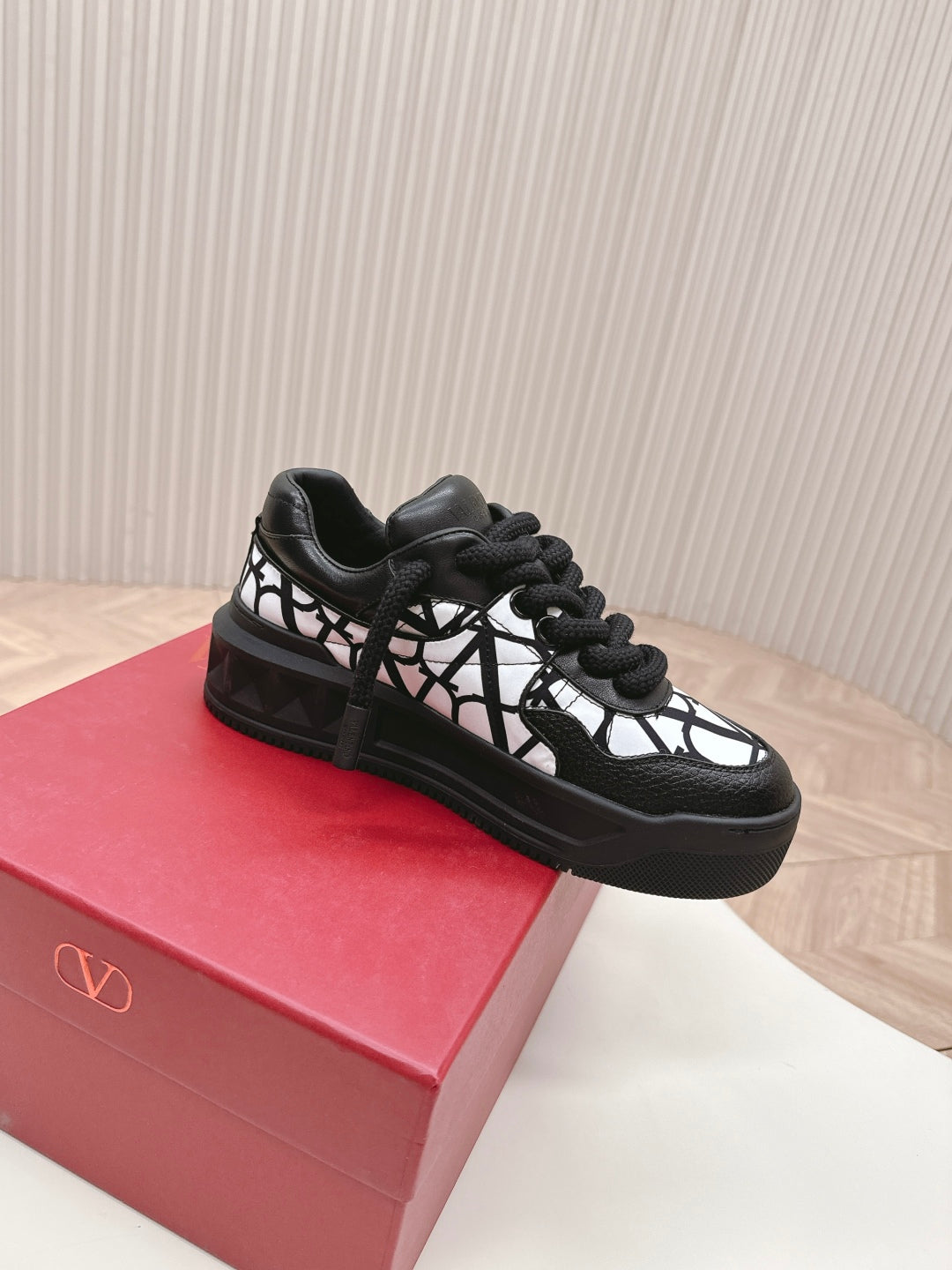 LuxluxHouse Best Quality Valentino Women Shoes