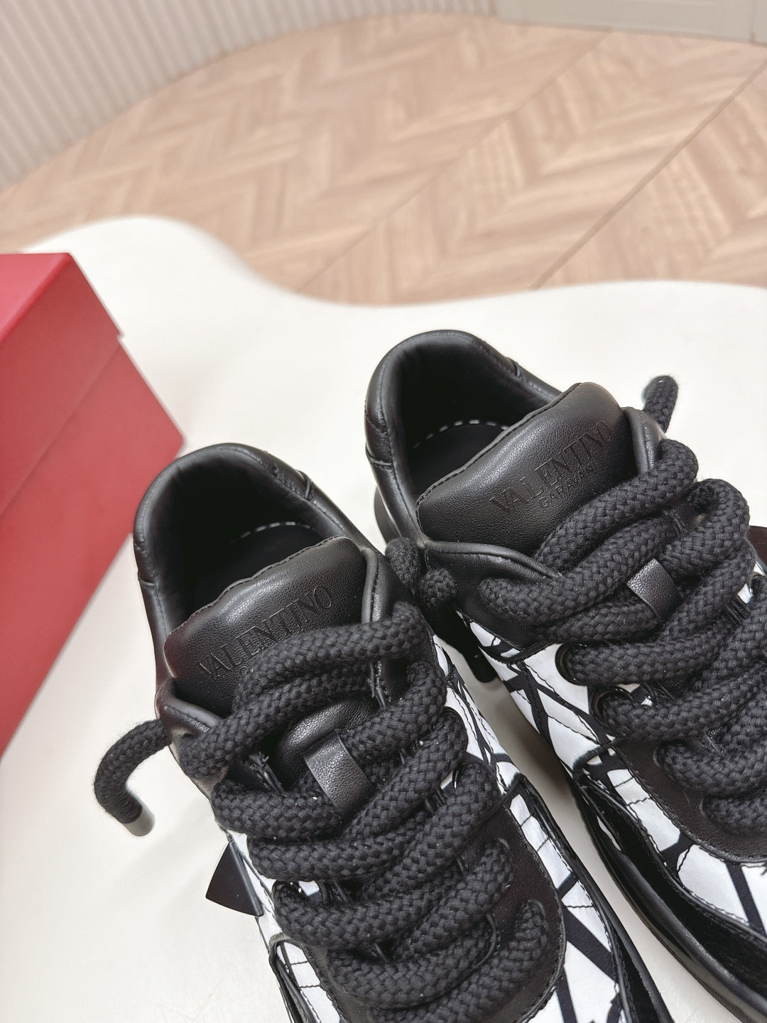 LuxluxHouse Best Quality Valentino Women Shoes