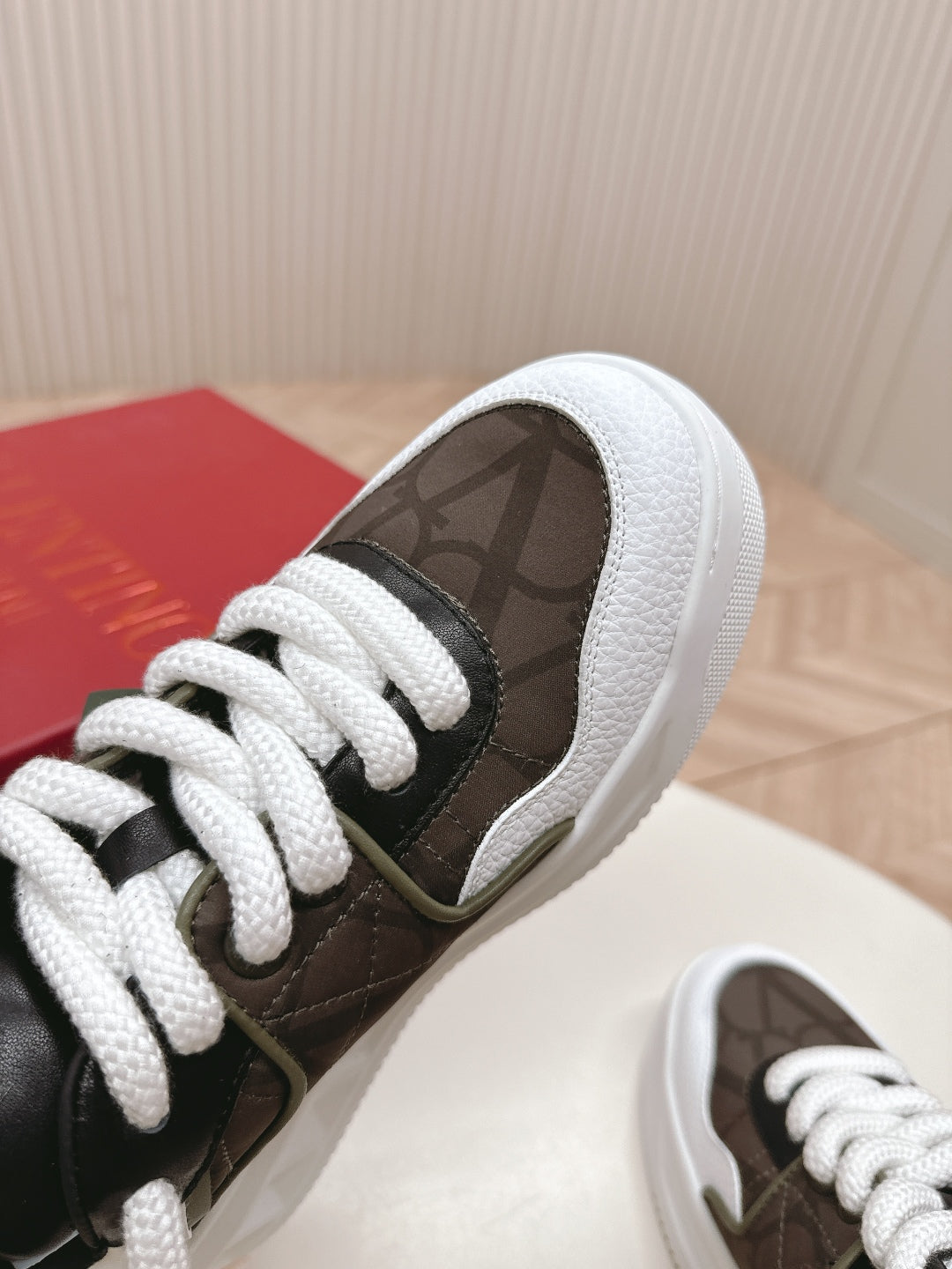 LuxluxHouse Best Quality Valentino Women Shoes
