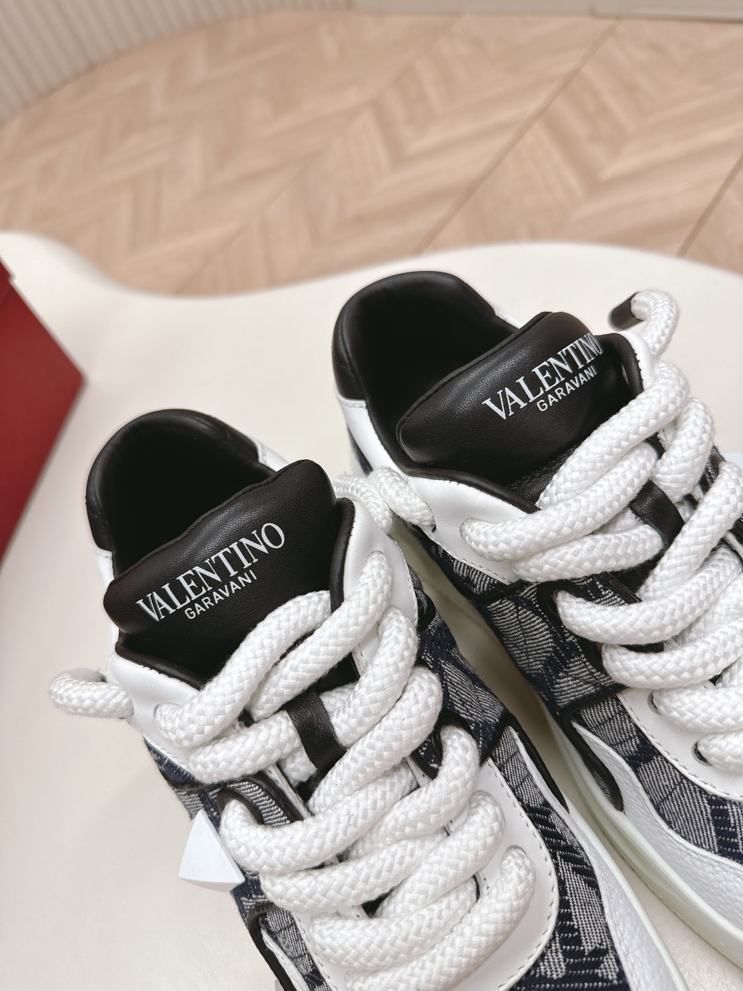 LuxluxHouse Best Quality Valentino Women Shoes
