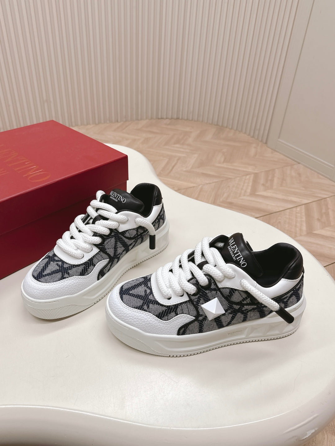 LuxluxHouse Best Quality Valentino Women Shoes