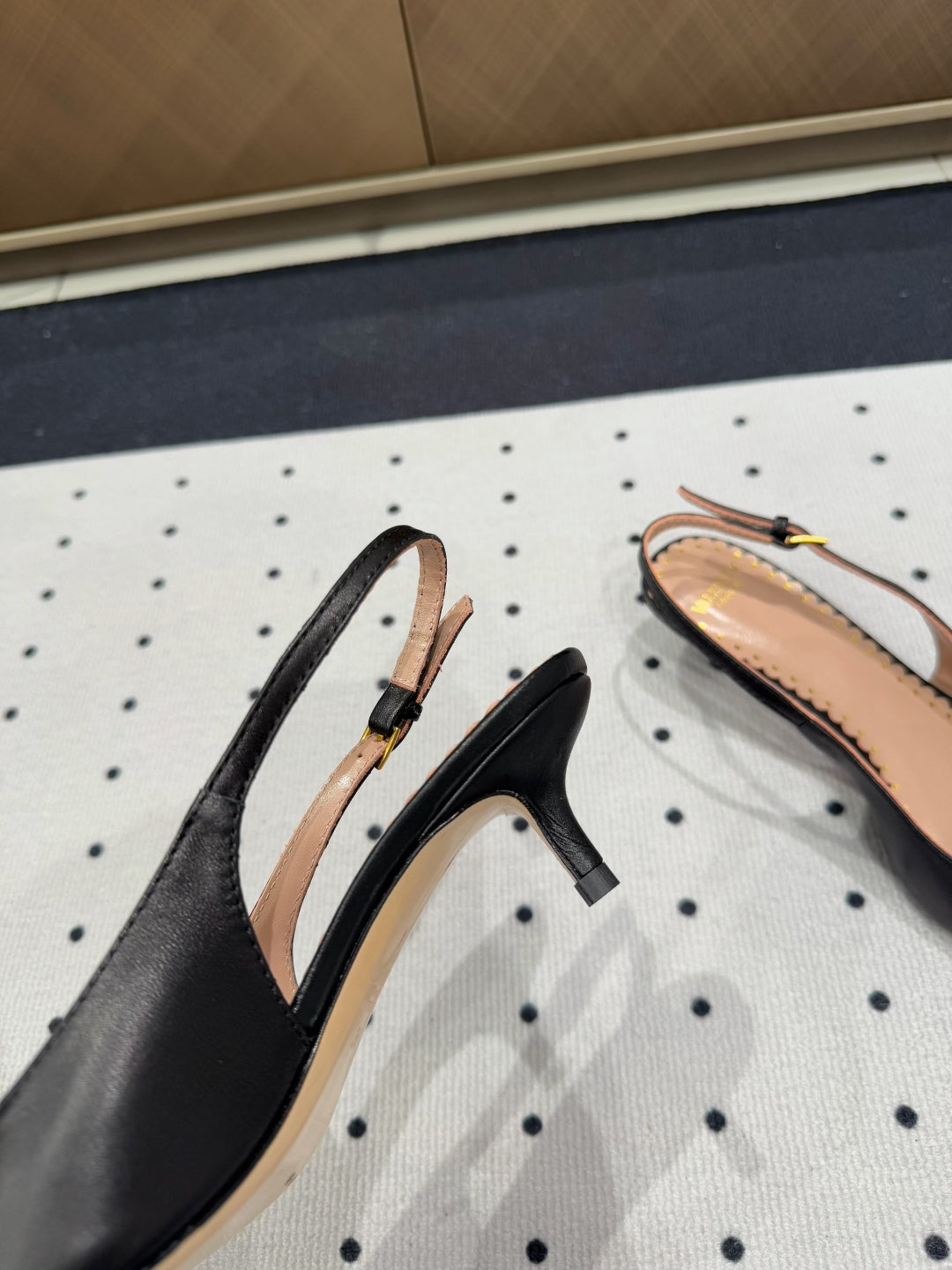LuxluxHouse Best Quality Valentino Women Shoes