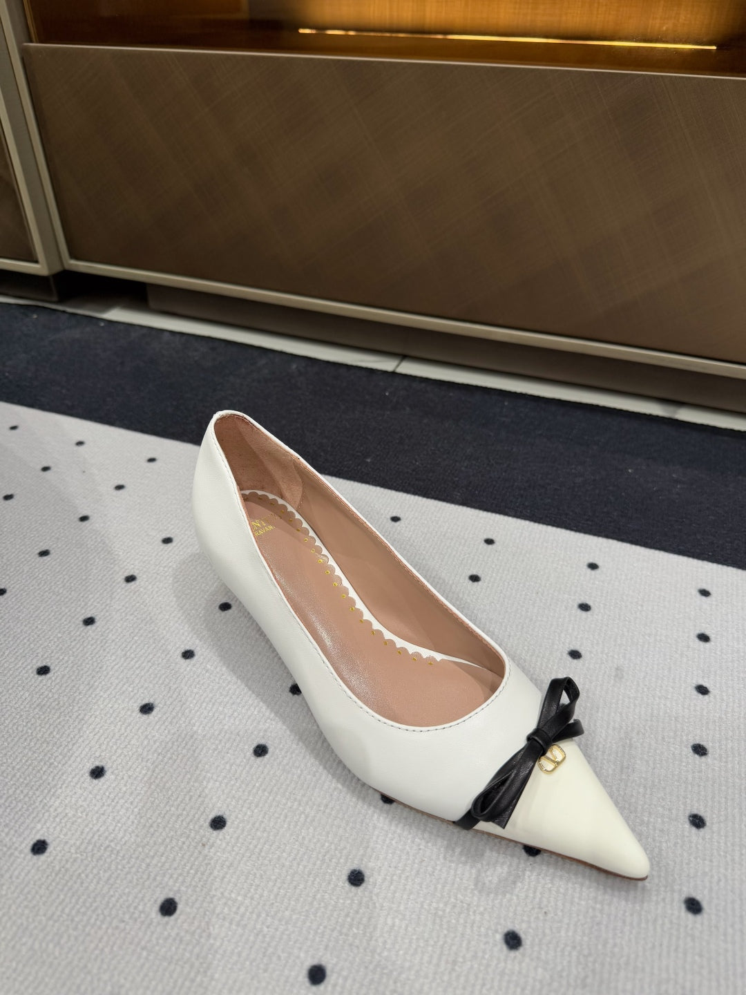 LuxluxHouse Best Quality Valentino Women Shoes