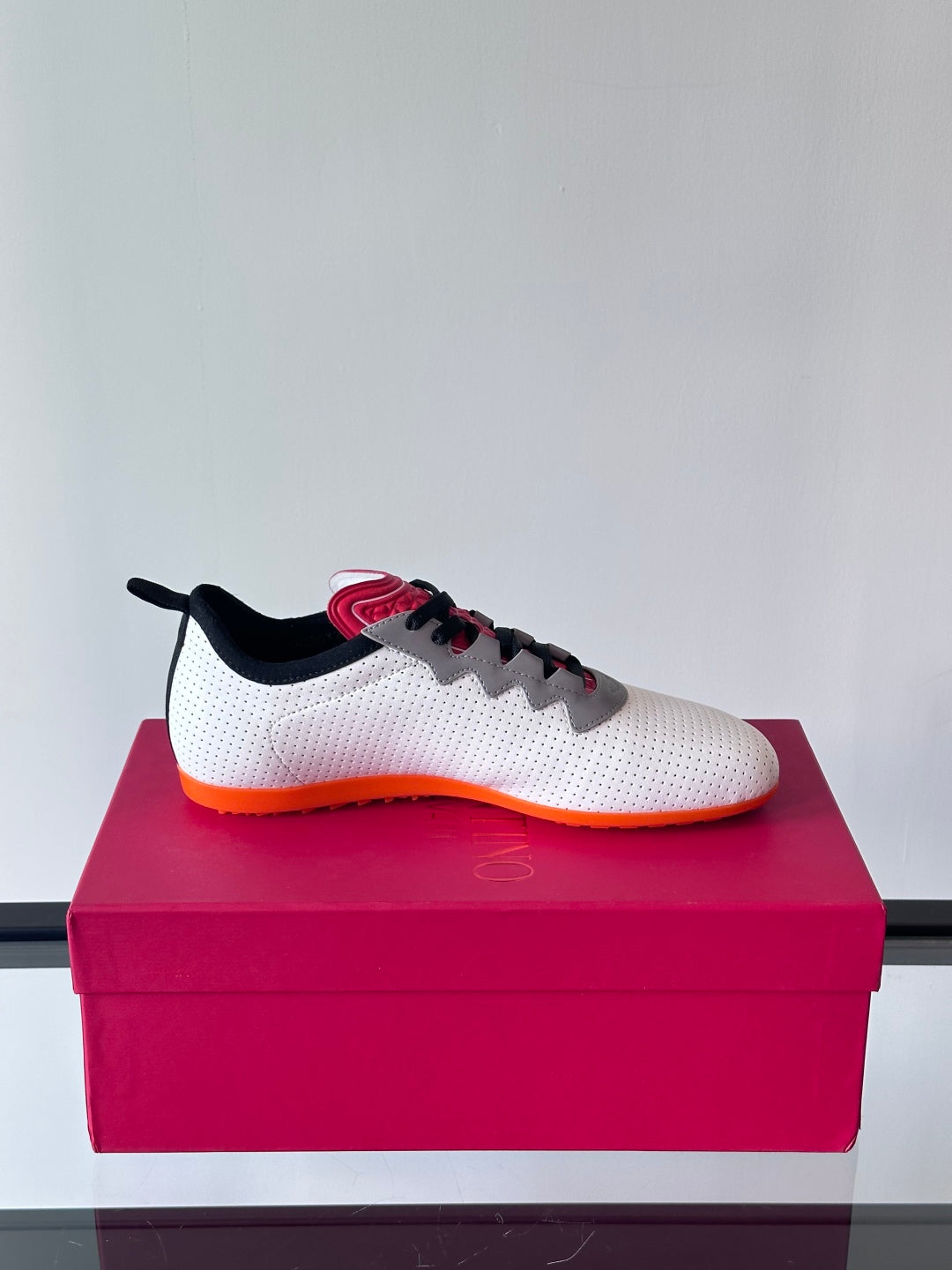 LuxluxHouse Best Quality Shoes Valentino