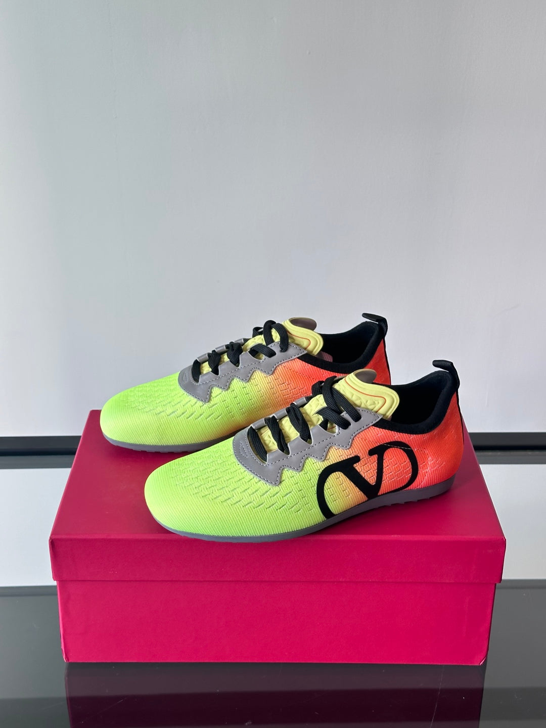 LuxluxHouse Best Quality Shoes Valentino