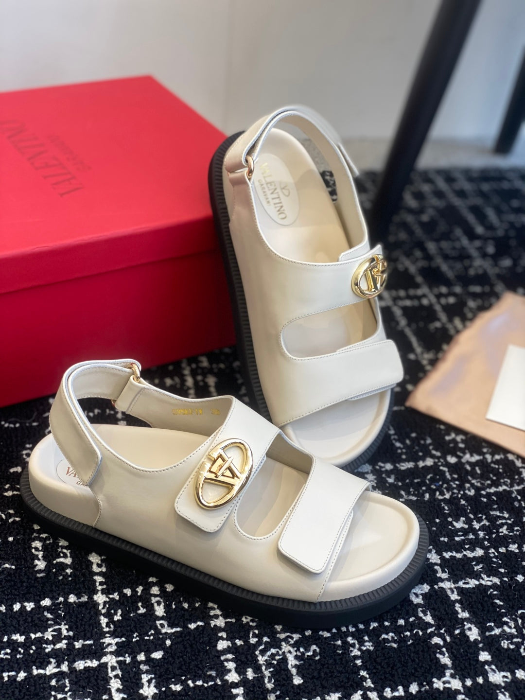 LuxluxHouse Best Quality Valentino Women Shoes