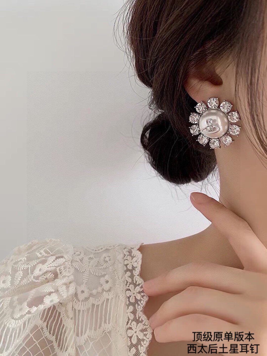LuxluxHouse Best Quality Accessories Earrings Vivienne Westwood