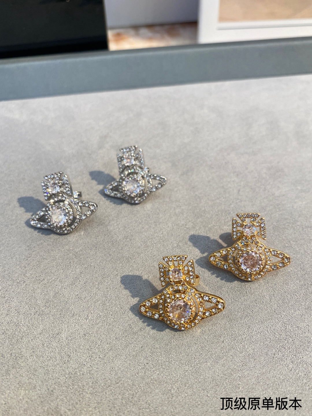LuxluxHouse Best Quality Accessories Earrings Vivienne Westwood