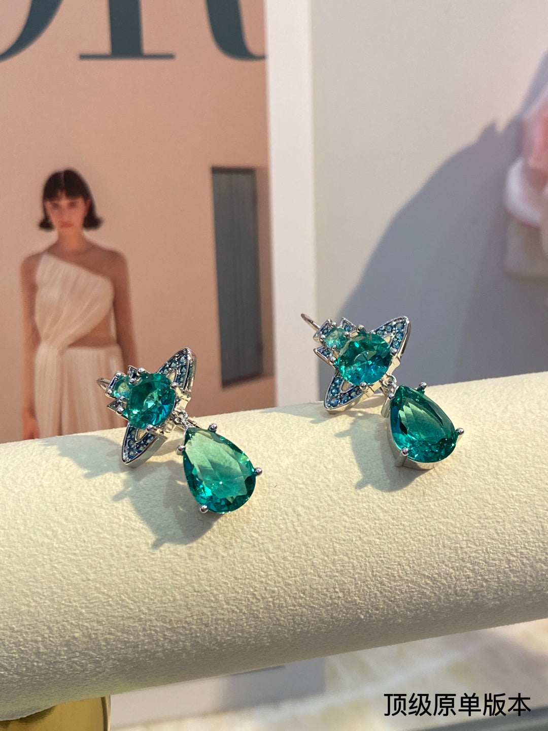 LuxluxHouse Best Quality Accessories Earrings Vivienne Westwood