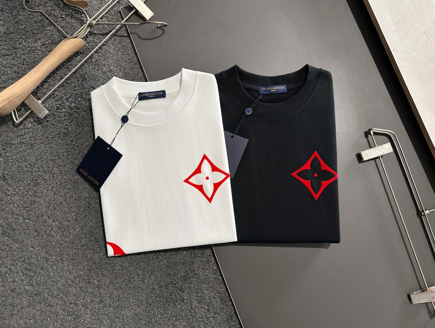 LuxluxHouse Best Quality Clothes T-shirt Louis Vuitton