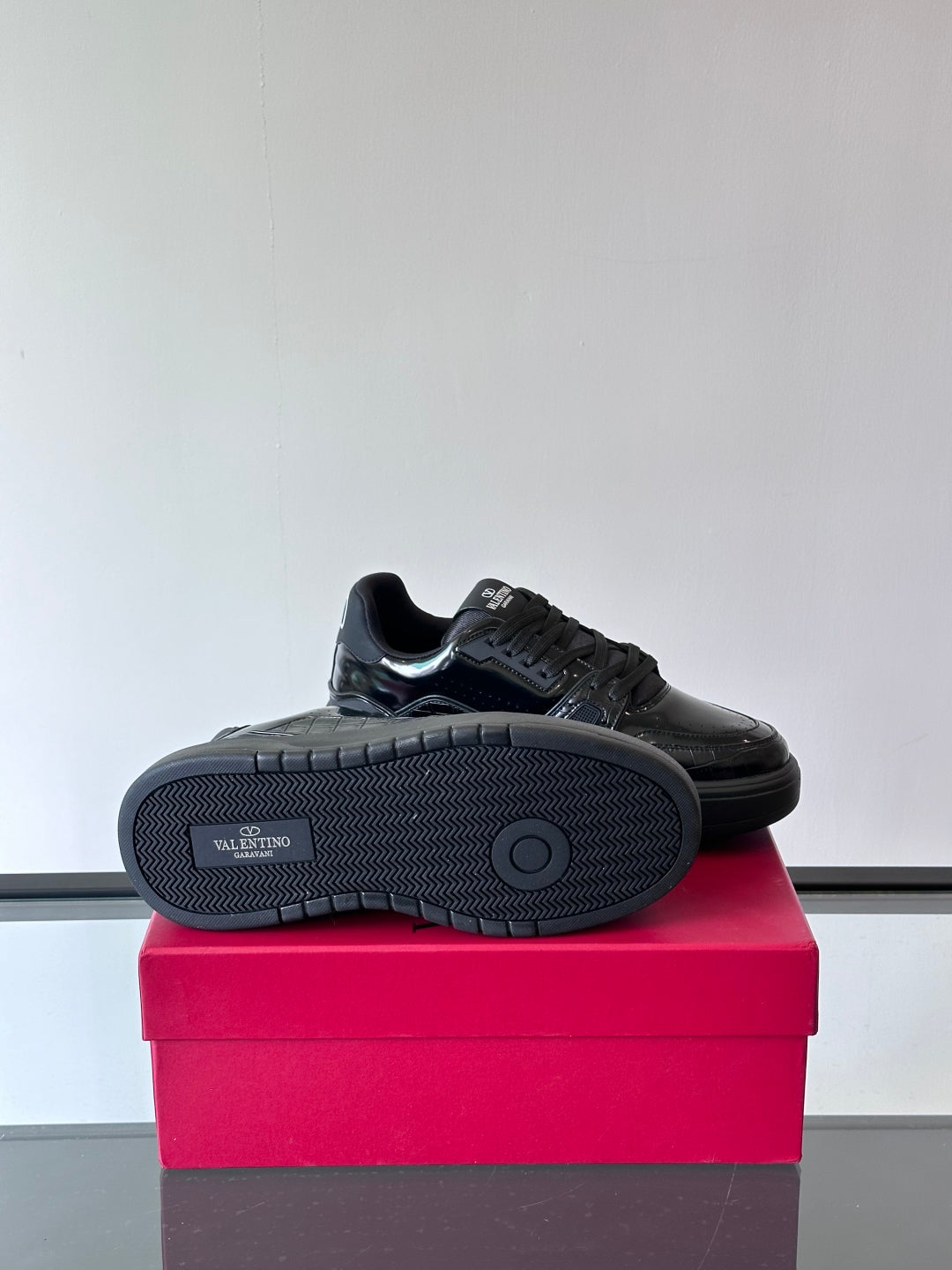 LuxluxHouse Best Quality Shoes Valentino