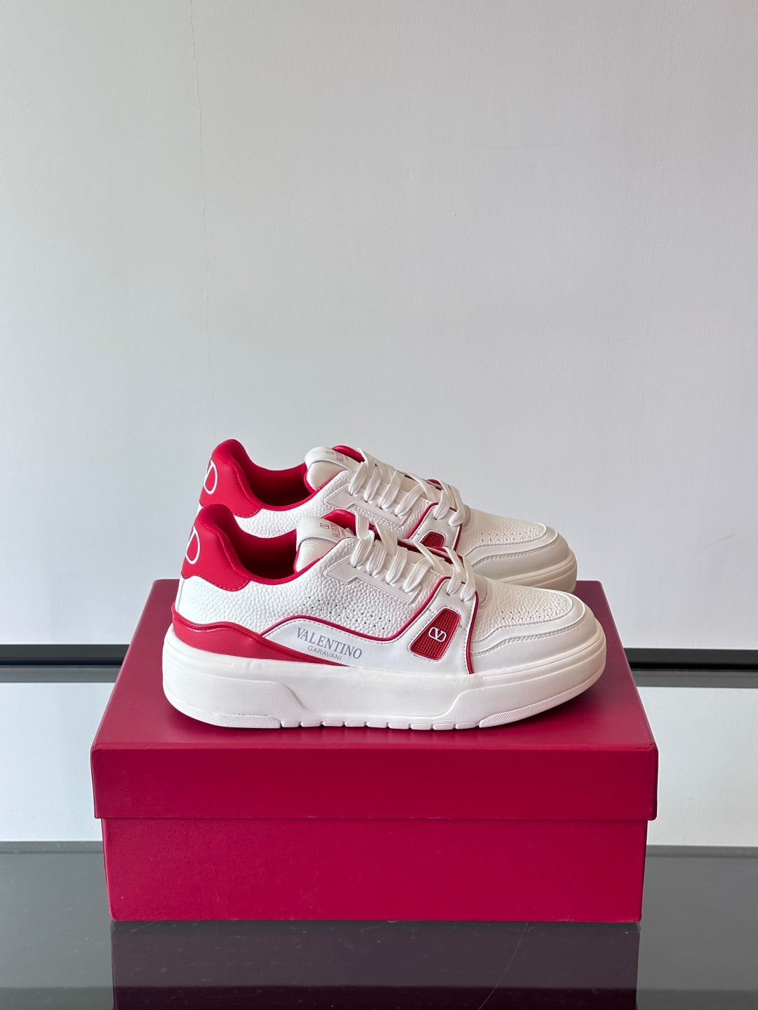 LuxluxHouse Best Quality Shoes Valentino