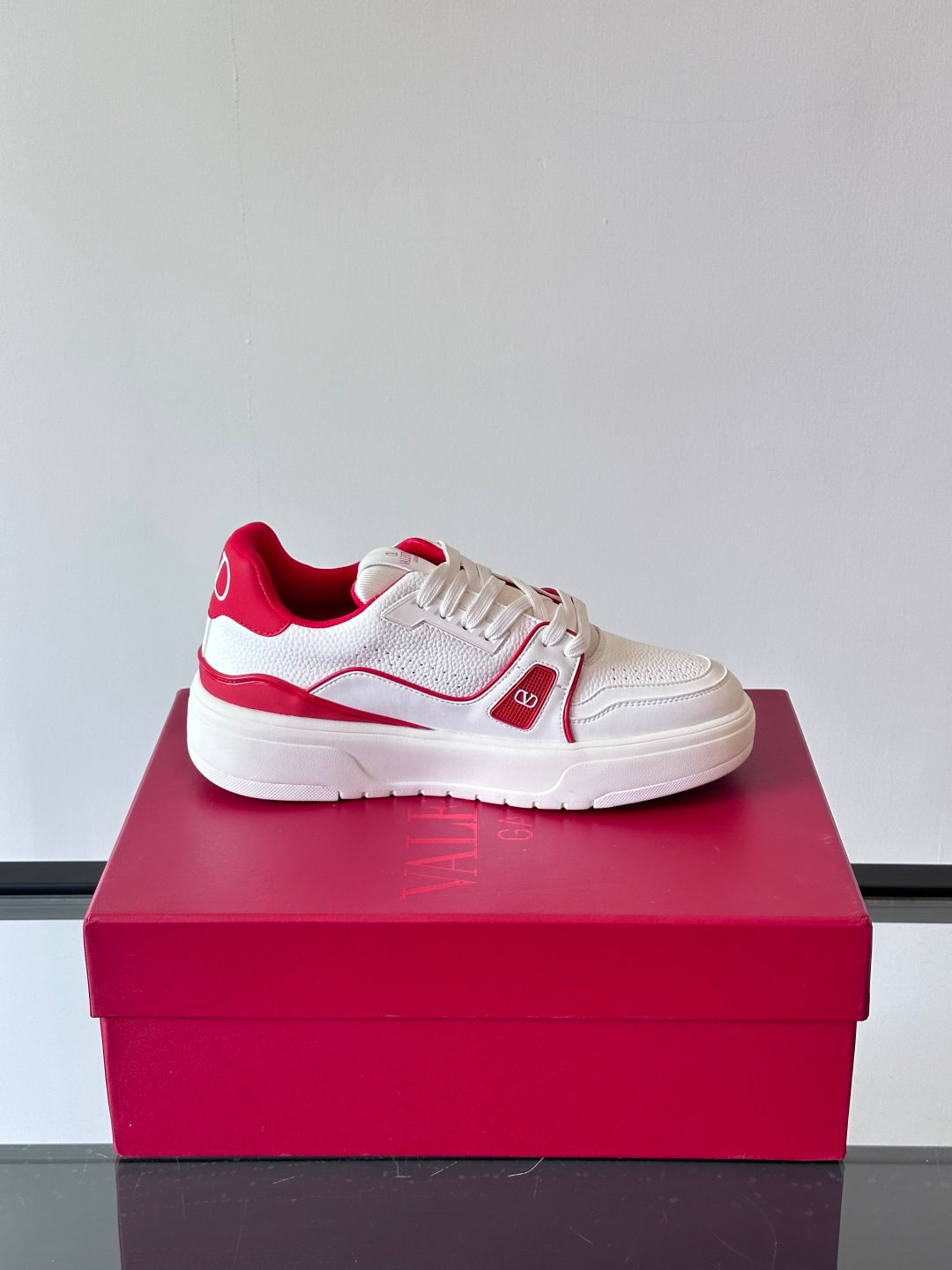 LuxluxHouse Best Quality Shoes Valentino