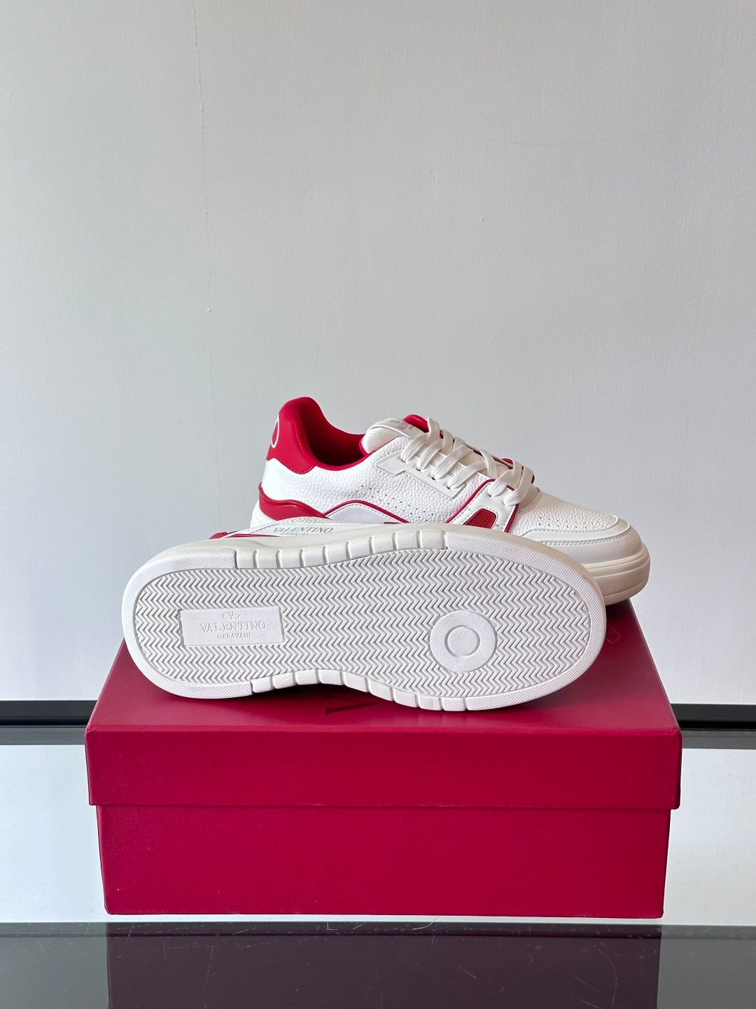 LuxluxHouse Best Quality Shoes Valentino
