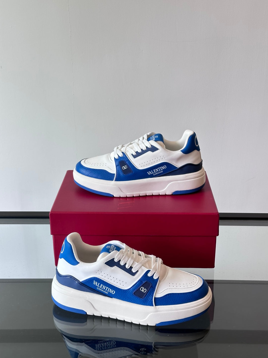 LuxluxHouse Best Quality Shoes Valentino