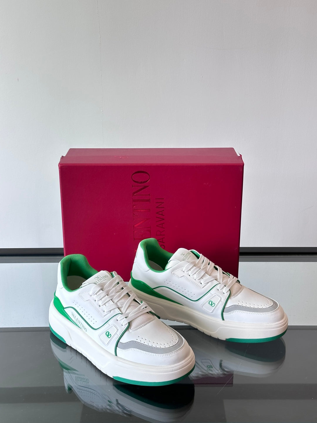 LuxluxHouse Best Quality Shoes Valentino