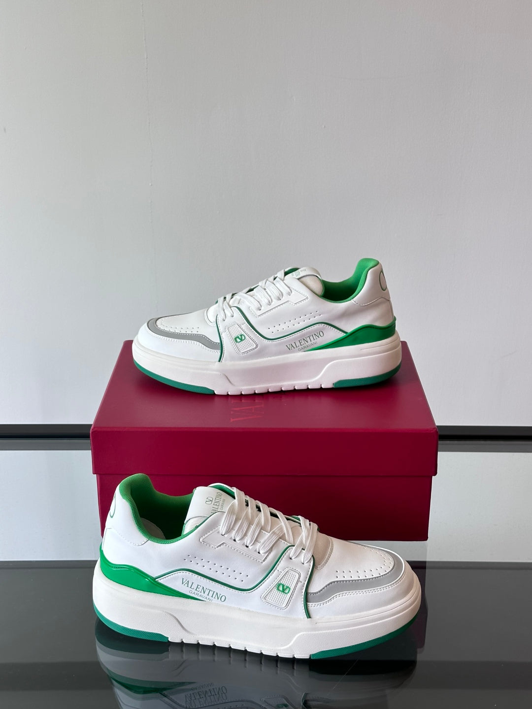 LuxluxHouse Best Quality Shoes Valentino