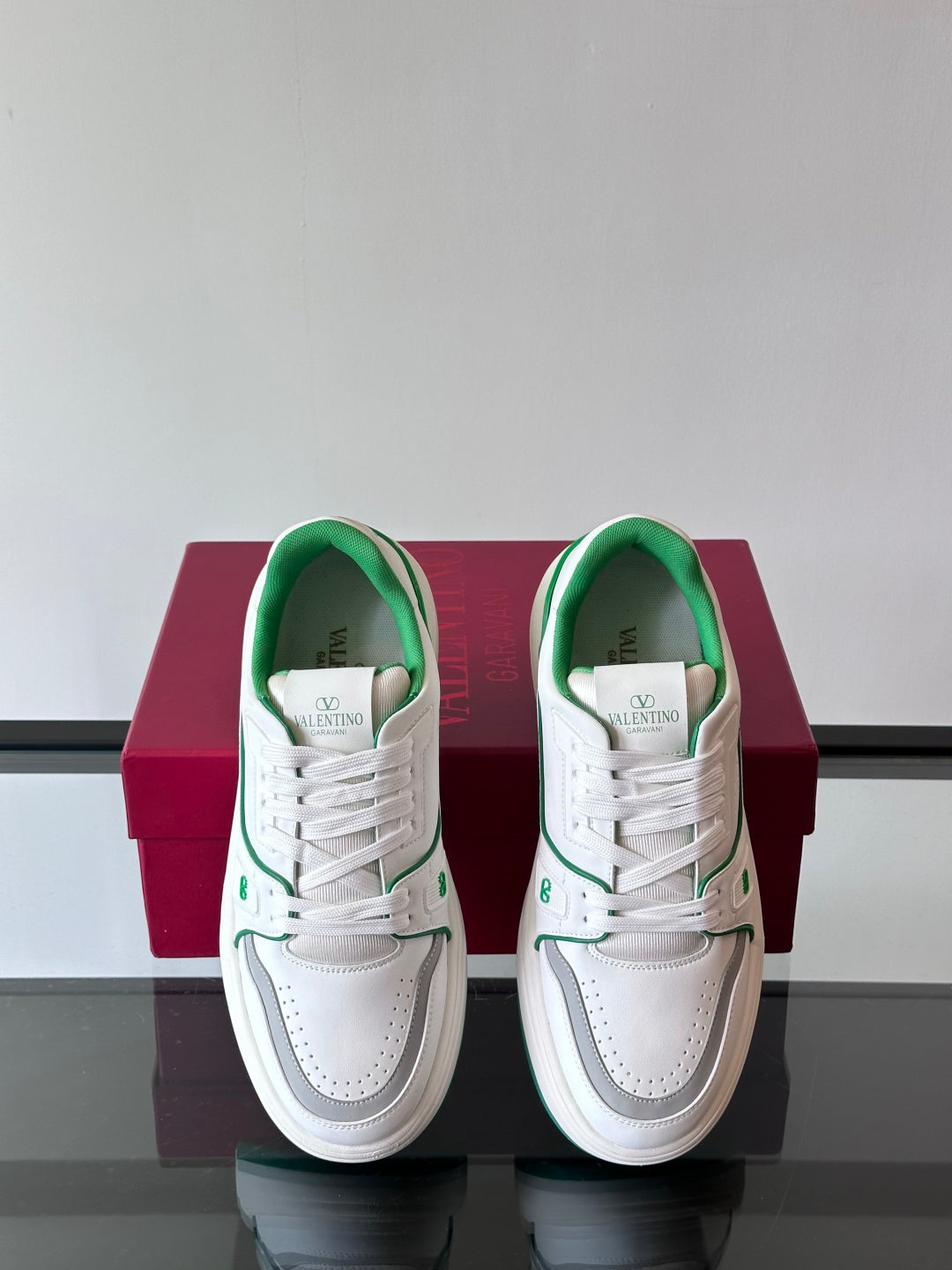 LuxluxHouse Best Quality Shoes Valentino