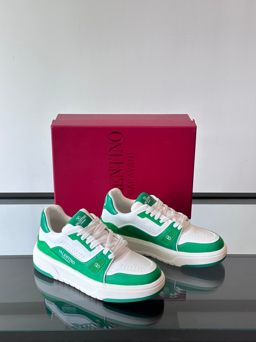 LuxluxHouse Best Quality Shoes Valentino