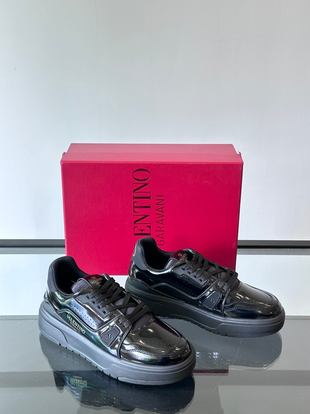 LuxluxHouse Best Quality Shoes Valentino