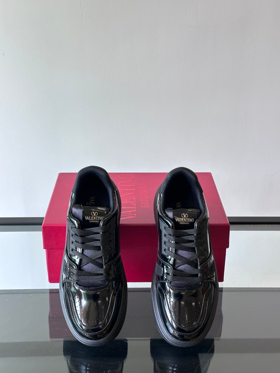LuxluxHouse Best Quality Shoes Valentino