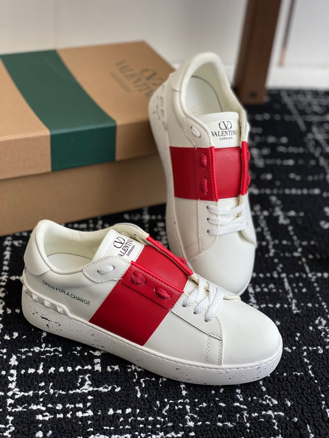 LuxluxHouse Best Quality Shoes Valentino