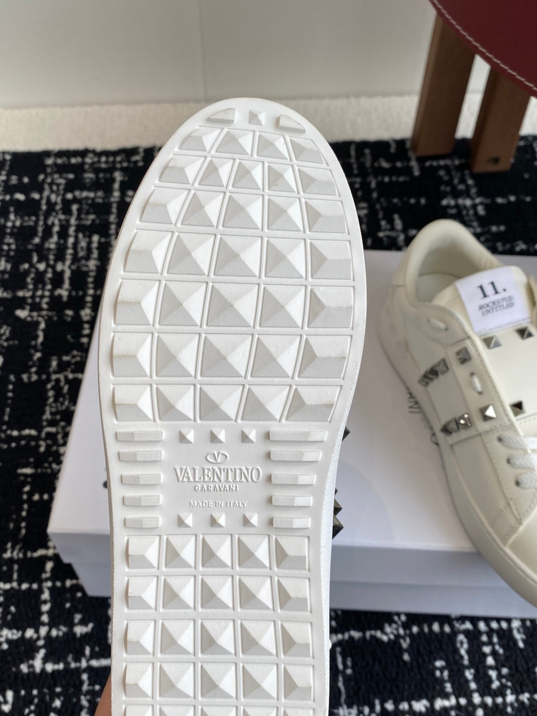 LuxluxHouse Best Quality Shoes Valentino