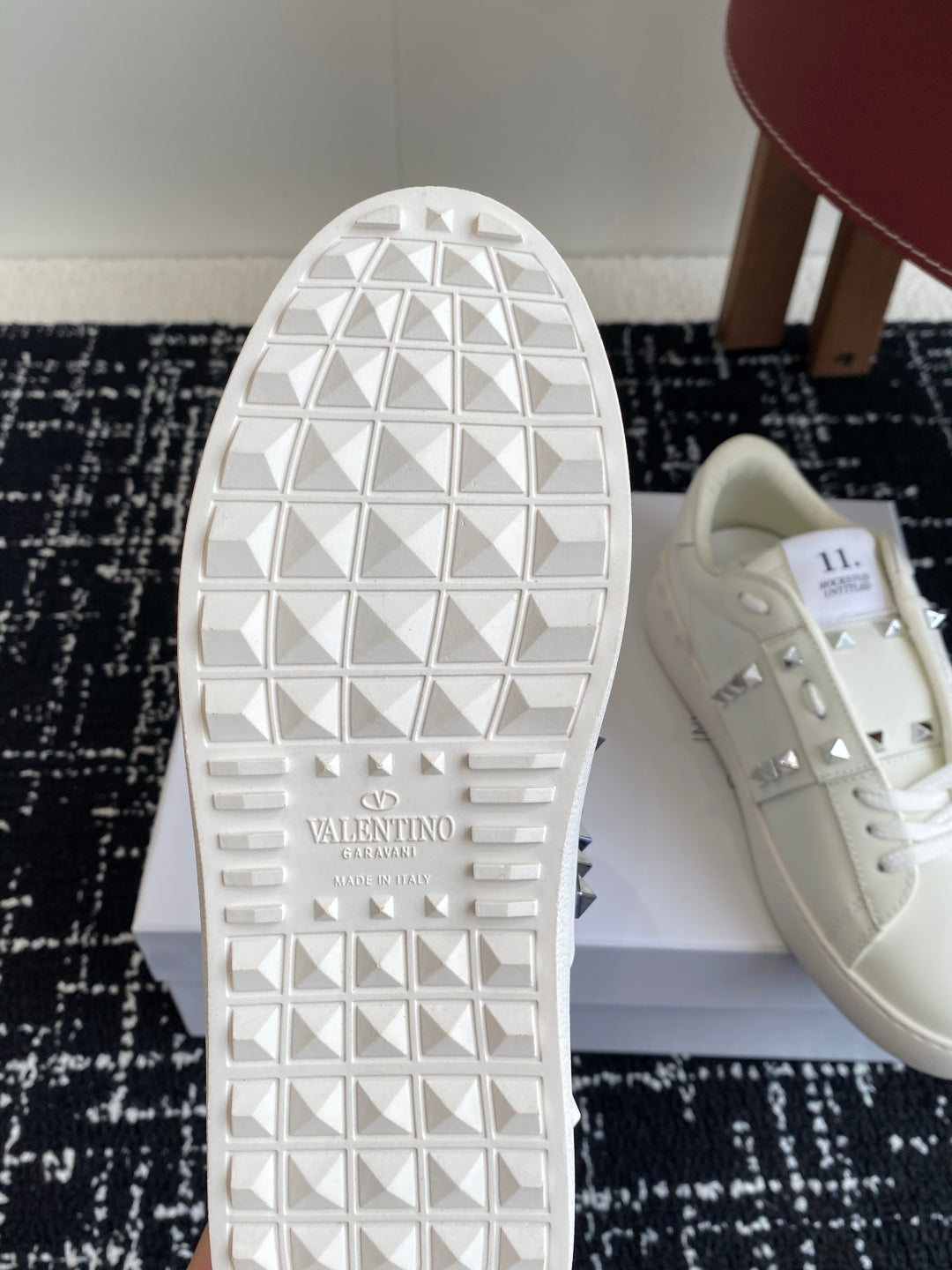 LuxluxHouse Best Quality Shoes Valentino