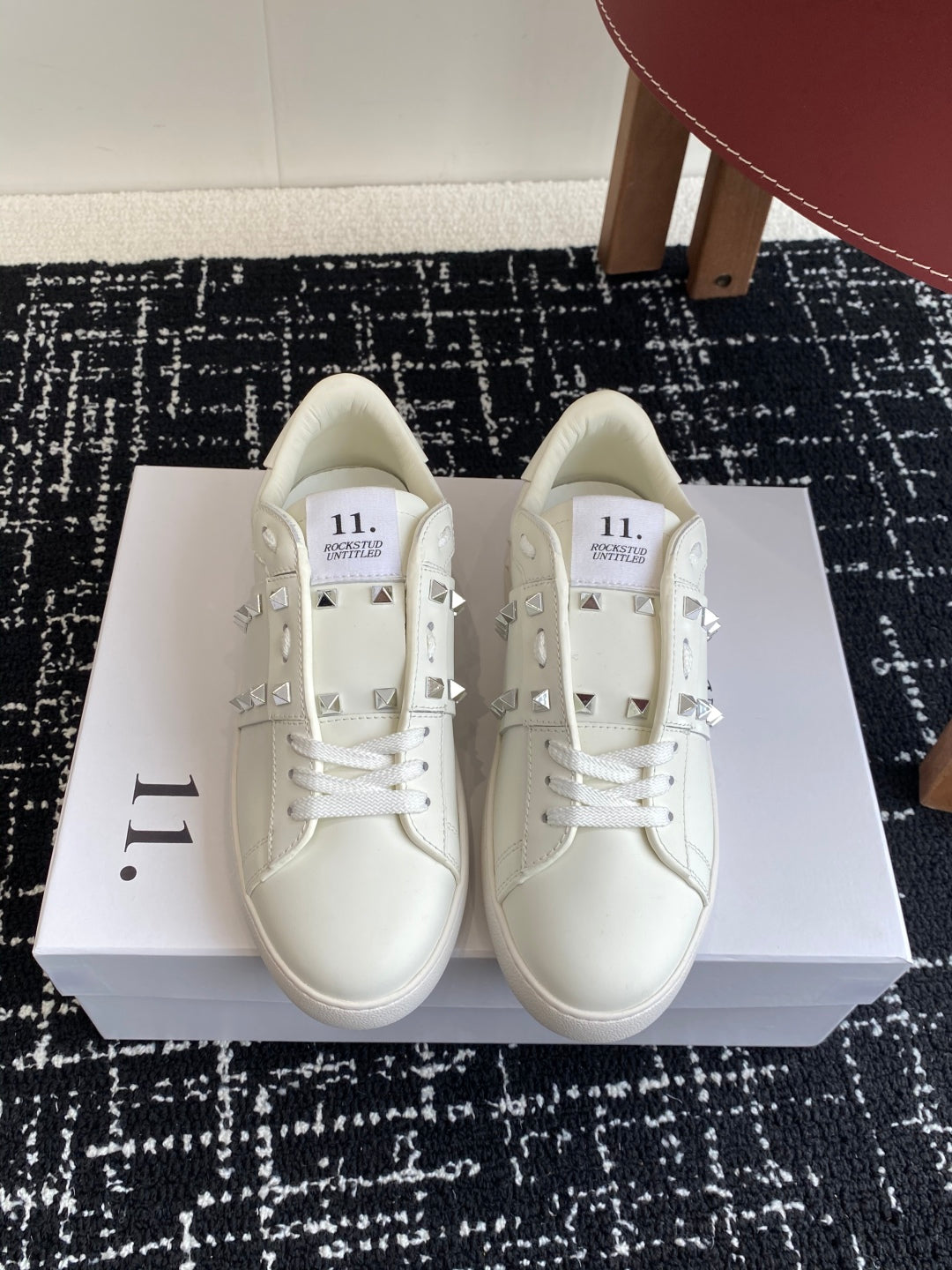 LuxluxHouse Best Quality Shoes Valentino