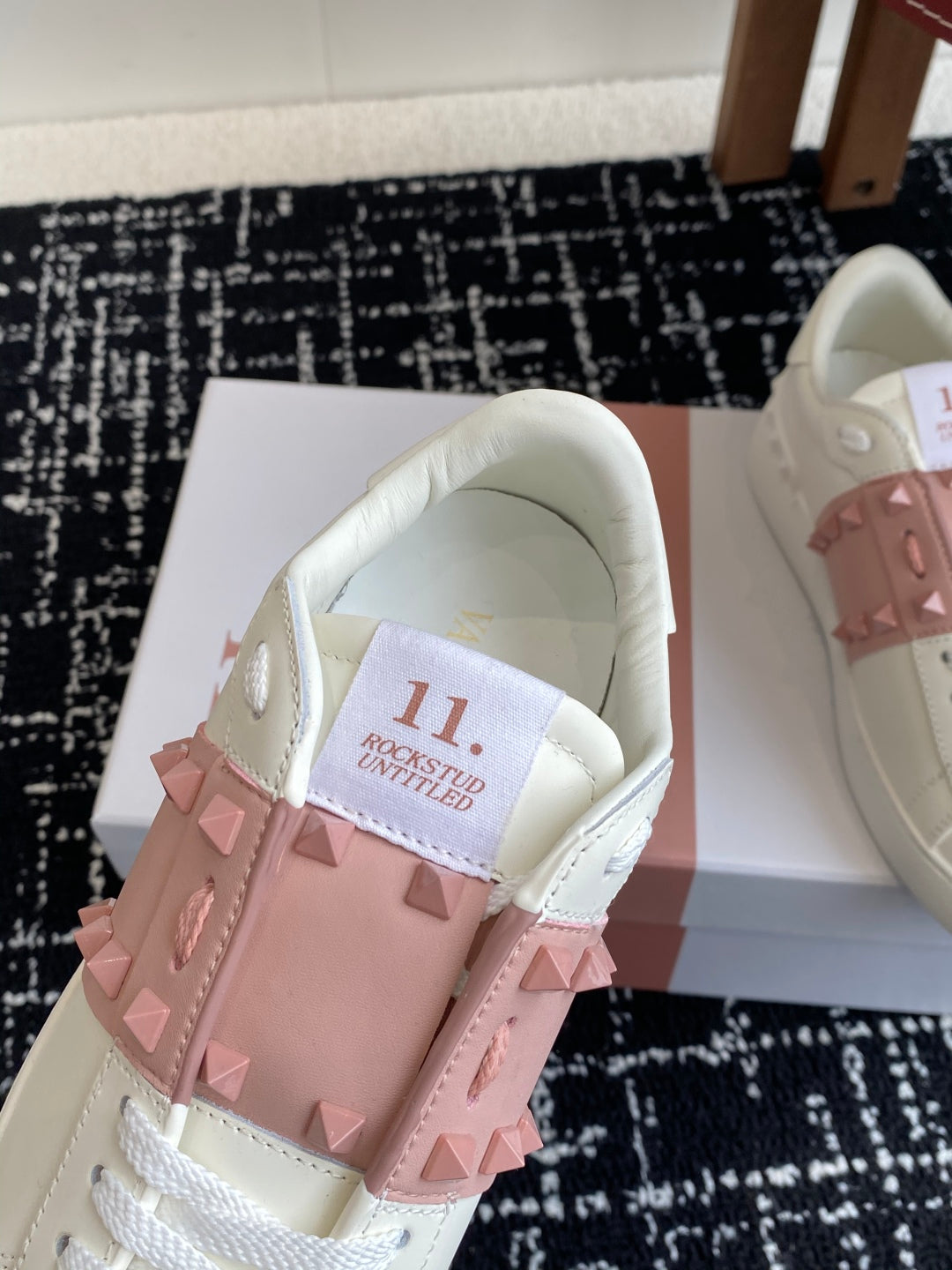 LuxluxHouse Best Quality Valentino Women Shoes