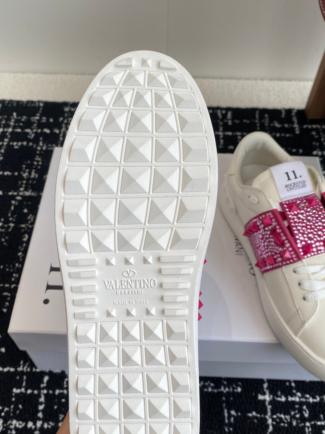LuxluxHouse Best Quality Valentino Women Shoes