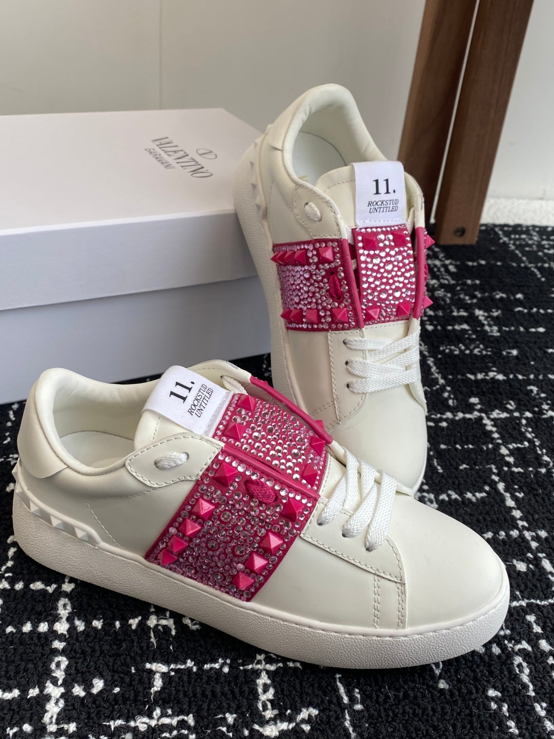 LuxluxHouse Best Quality Valentino Women Shoes
